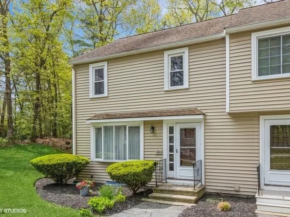 306 Cardinal Ln #306, Tyngsboro, MA 01879