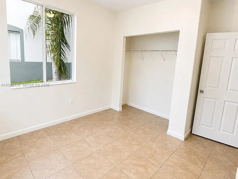 2528 SE 14th Ave #296 — Photo 3