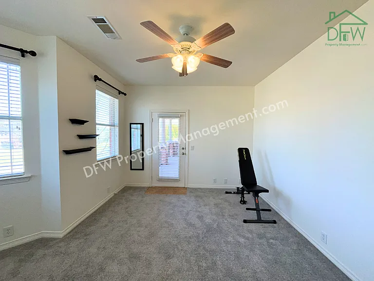 1205 Golden Gate Dr — Photo 20