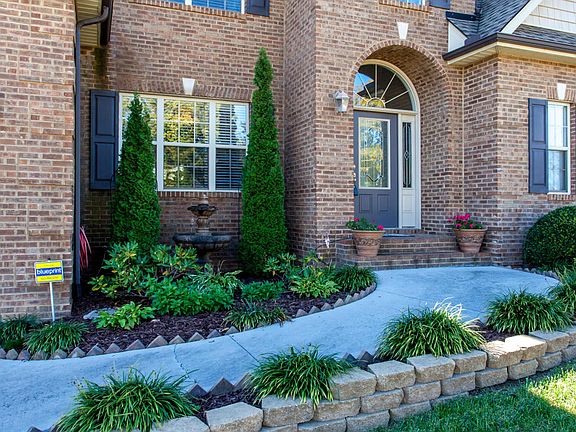 3rd image of 8361 Bluestone Ln