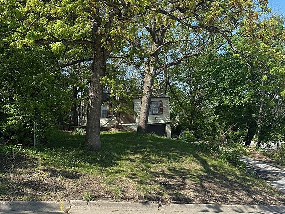 4th image of 720 Monona Ave