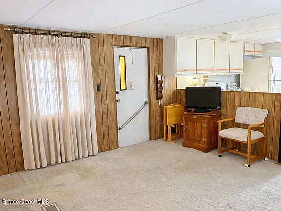 5th image of 2988 Indian River Dr NE