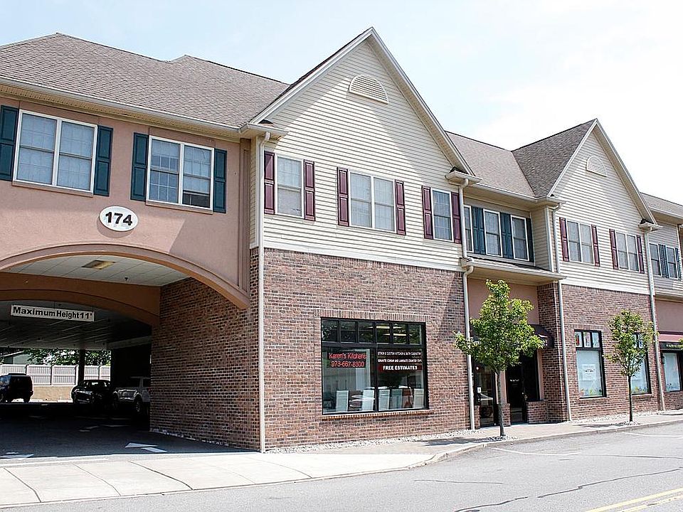 1st image of 174 Bloomfield Ave #985175366
