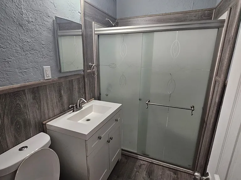 2107 NW Baltimore Ave — Photo 6