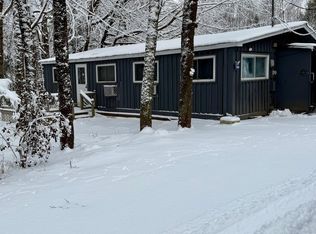 687 Gardiner Rd, Wiscasset, ME 04578