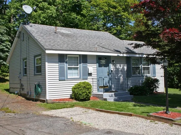 12 Hale Road, East Hampton, CT 06424