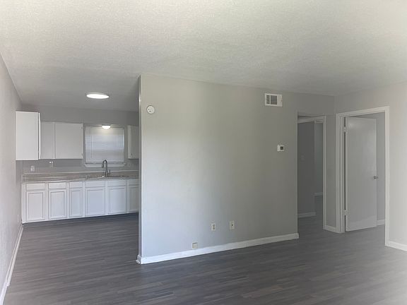 3rd image of 4228 Avenue S