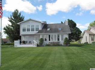 116 Karen Ct, Brooklyn, MI 49230
