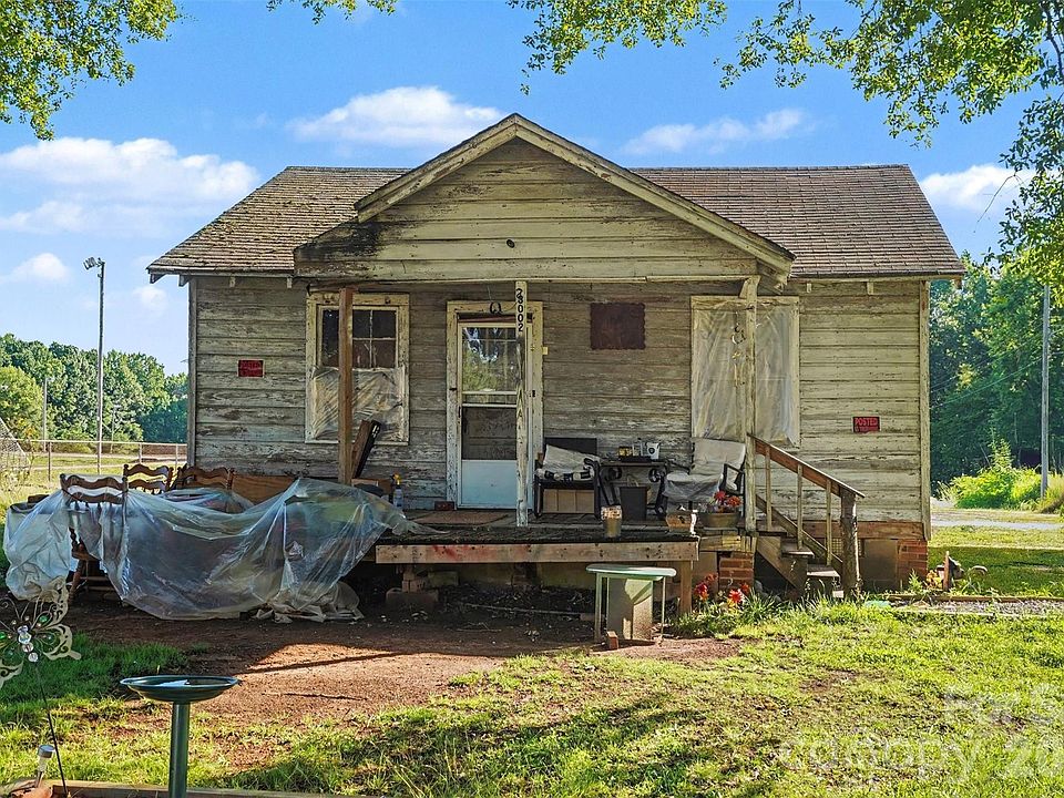 1st image of 103 Carrigan Dr
