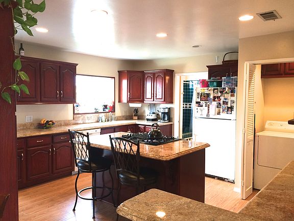 3rd image of 15907 S Saint Andrews Pl