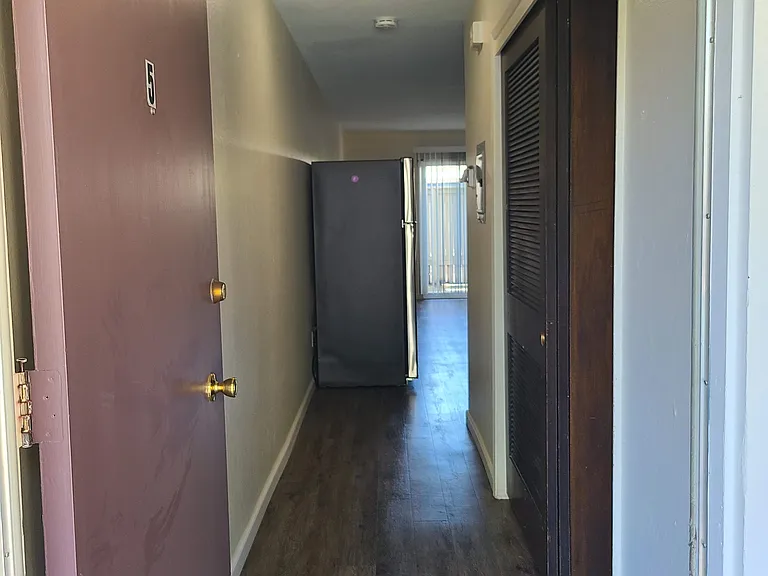 745 F St #5 — Photo 10