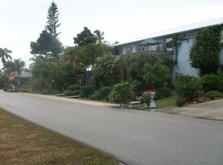 10202 Vanderbilt Dr, Naples, FL 34108