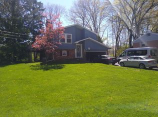 8 Salem Rd, Delmar, NY 12054