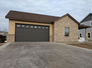 1172 E 17th St, Rifle, CO 81650