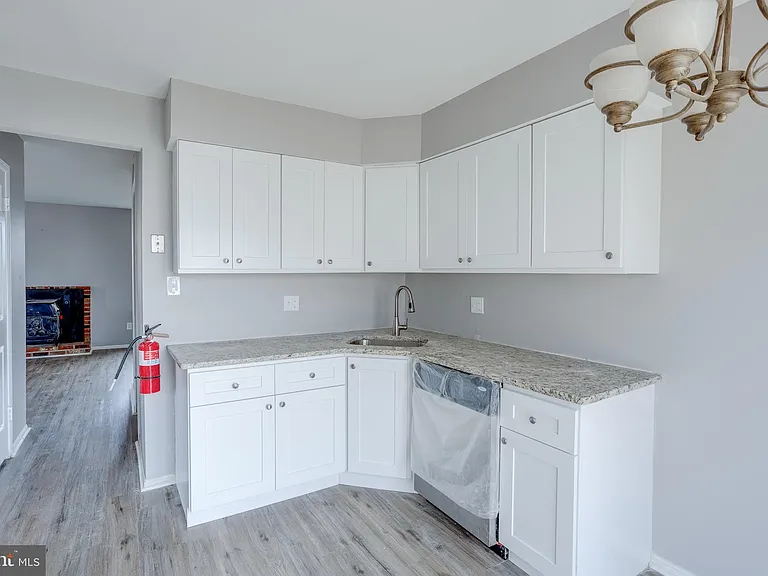 101 Bayberry Ct — Photo 13