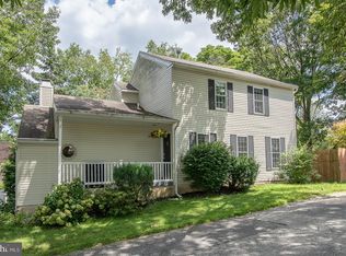 289 Sugartown Rd, Wayne, PA 19087