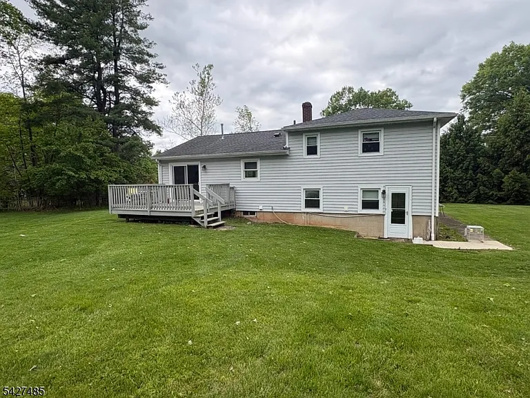 694 Foothill Rd — Photo 30