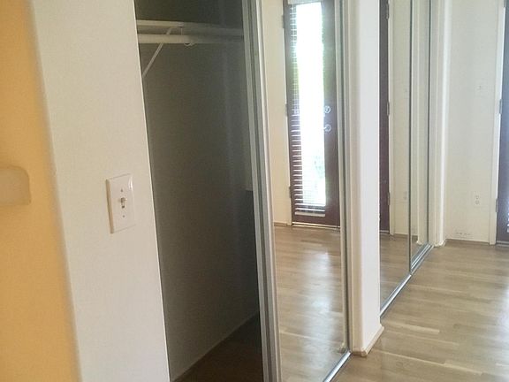 5th image of 4318 Stern Ave APT 201