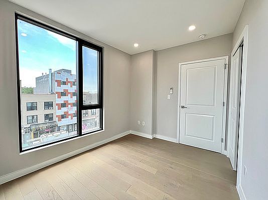 4th image of 32-58 105th St #4E