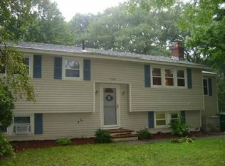 396 River Rd, Hudson, MA 01749