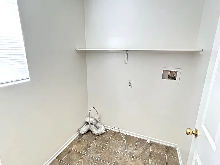 14998 Skipper Ln — Photo 8