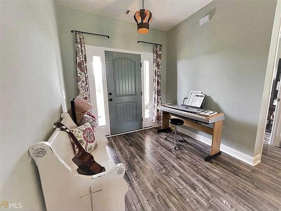 5th image of 106 Nicole Ave #B