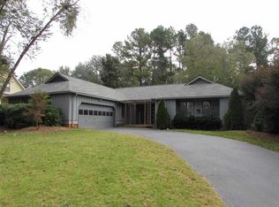 1002 Shoresbrook Rd, Spartanburg, SC 29301