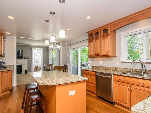 4th image of 8791 Hidden Woods Ct