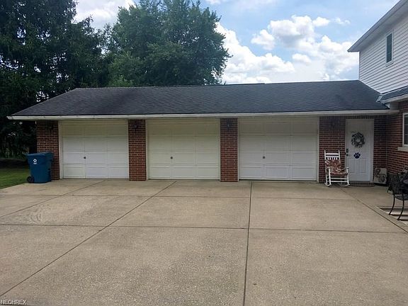 3rd image of 120 Cypress Ave