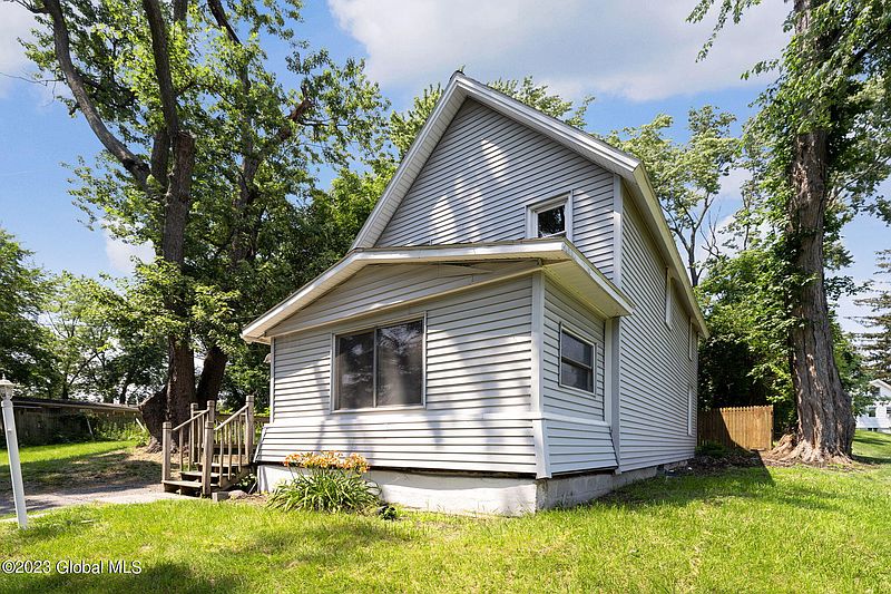 5th image of 325 Chism Street