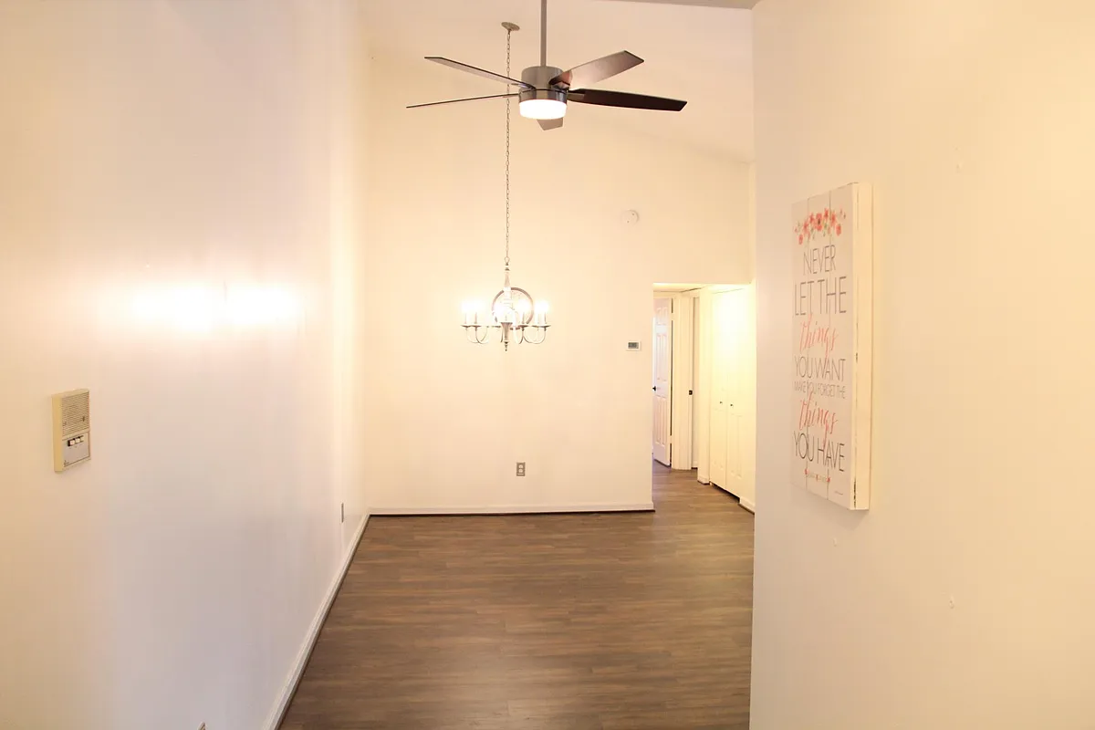 Building Photo - 203 Cross Pointe Ct #3B