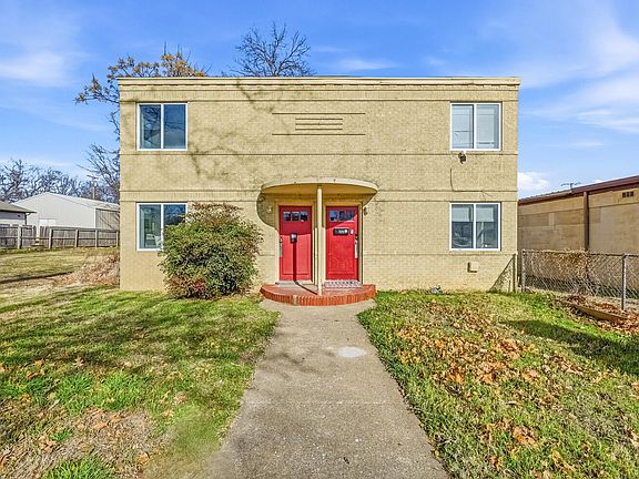 2nd image of 305 W Morton St #307