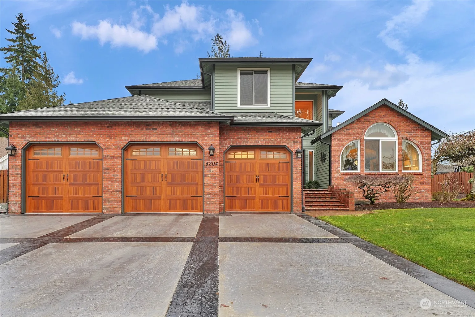 4204 Montgomery Place photo 1