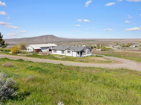 67425 N Lob Ln, Benton City, WA 99320