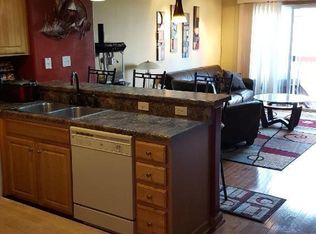 3860 37th Ave SW UNIT B, Cedar Rapids, IA 52404