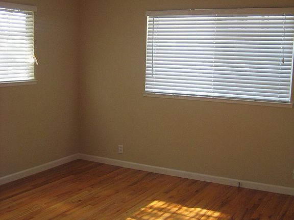 4th image of 1552 Johnson Ave