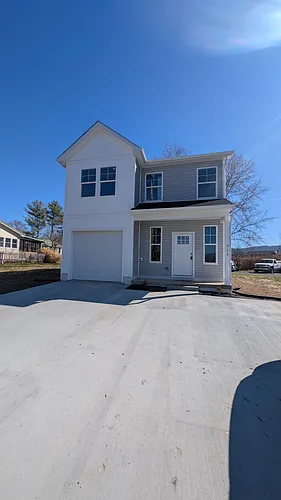 716 Greenway Ave Photo 1