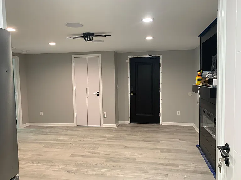 424D N Main St — Photo 11