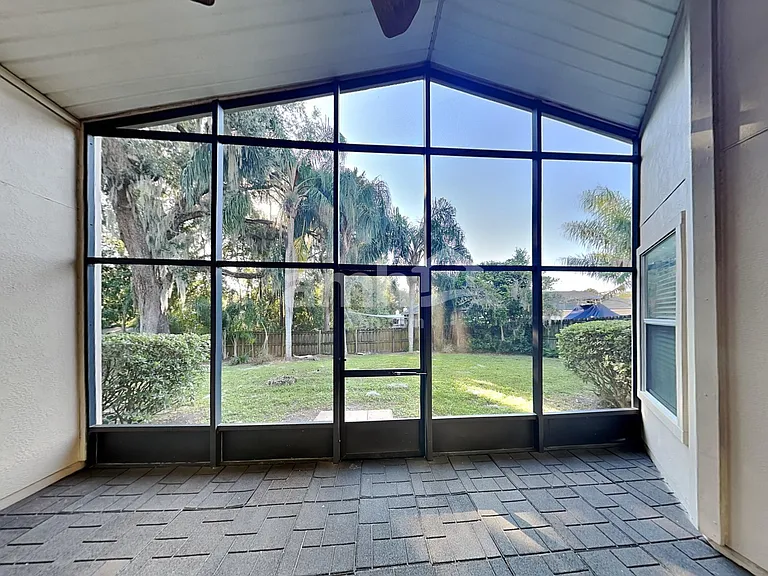 807 Hickory Knolls Dr — Photo 20