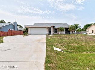 749 Tulip Dr, Sebastian, FL 32958