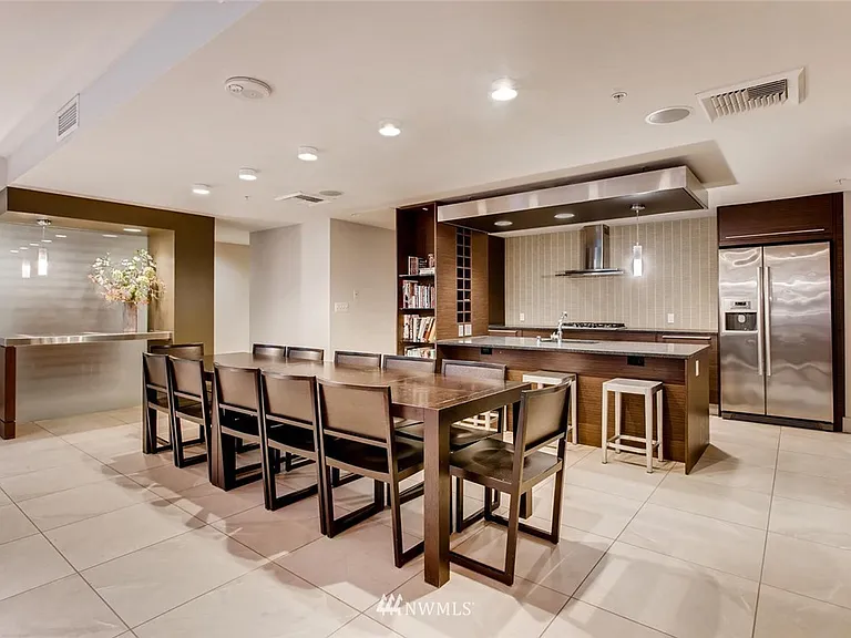 820 Blanchard St #1606 — Photo 37