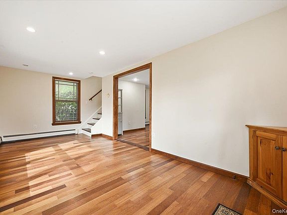 4th image of 3849 Wesley Street