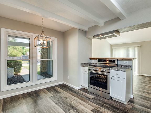 4th image of 3321 Whippoorwill Ln