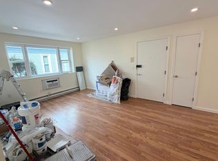 104 Trowbridge St APT 2, Cambridge, MA 02138