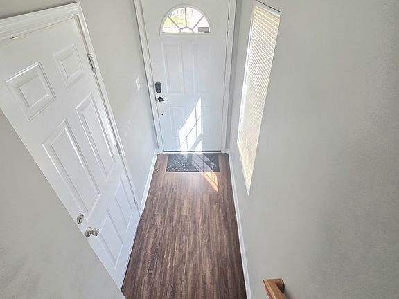 4th image of 1604 Post Oak Dr #55