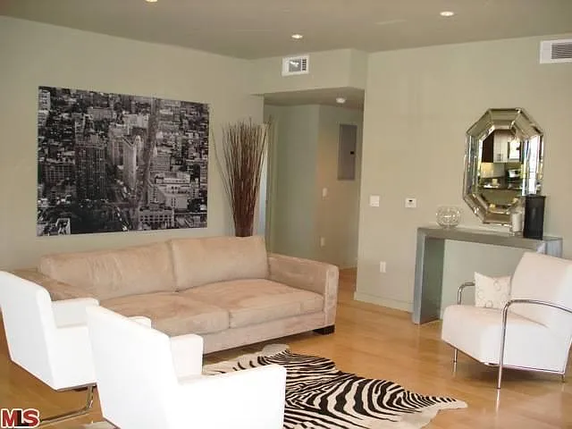1529 S Westgate Ave #301 — Photo 6