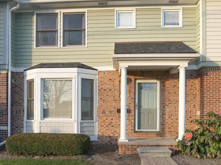 1041 Woodward Hts — Photo 17