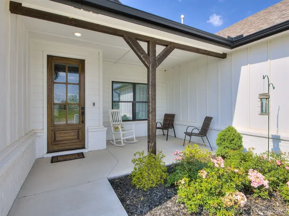 205 E Washington Ave, Kellyville, OK 74039