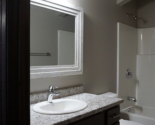 3rd image of 2523 Colton Dr