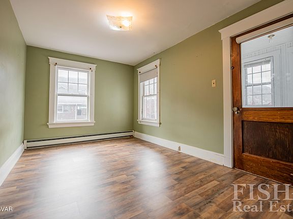 5th image of 164 8th St